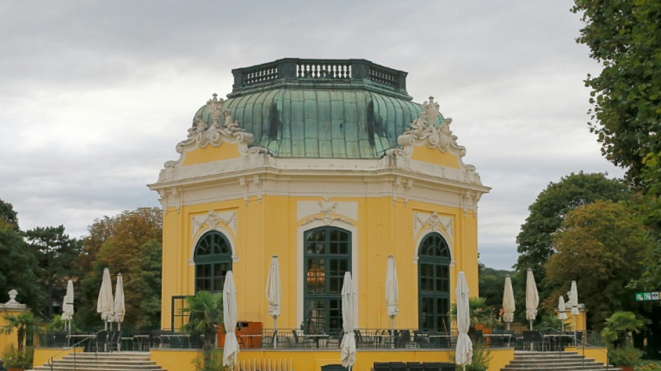  Young antelope shot dead at Vienna zoo 