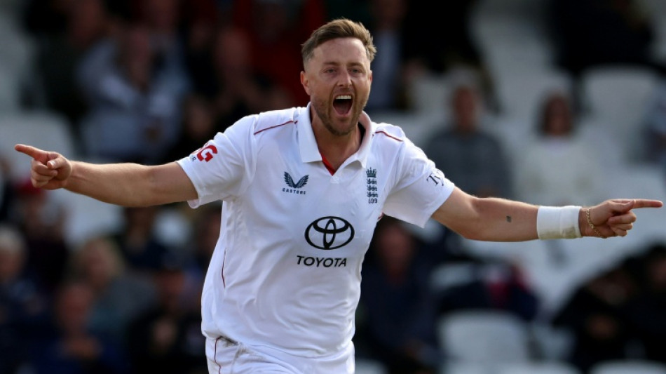  Robinson makes history as Pakistan collapse against England 