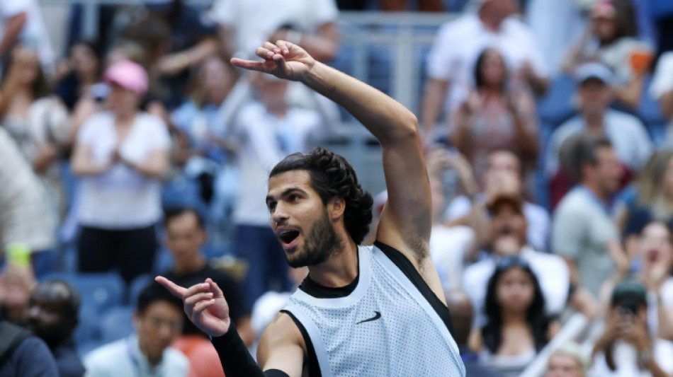  Alcaraz faces Shelton in blockbuster US Open quarter-final 