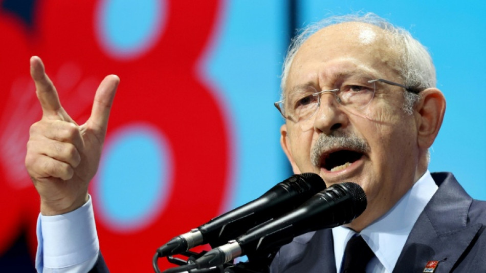  Court ousts leadership of Turkey's main opposition party 
