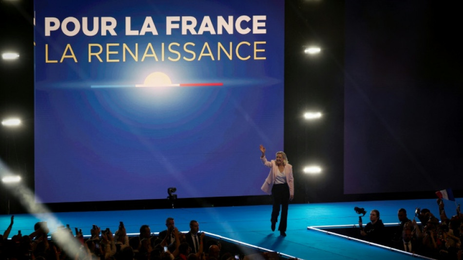  Imprensa francesa denuncia maus-tratos durante com&iacute;cio do partido Reagrupamento Nacional 
