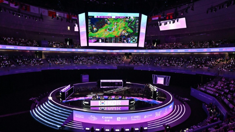  Park So-yeon first woman to play for eSports powerhouse South Korea 