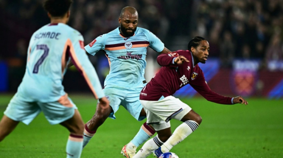  West Ham vence Brentford nos p&ecirc;naltis e vai &agrave;s quartas da Copa da Inglaterra 