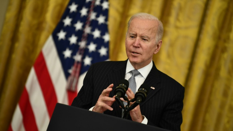 Biden, &agrave; la peine sur les questions de s&eacute;curit&eacute;, se rend &agrave; New York