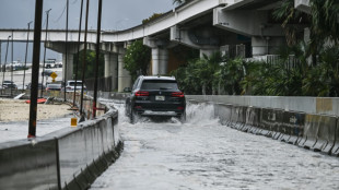 En Floride, des pluies diluviennes causent la fermeture d'un a&eacute;roport international