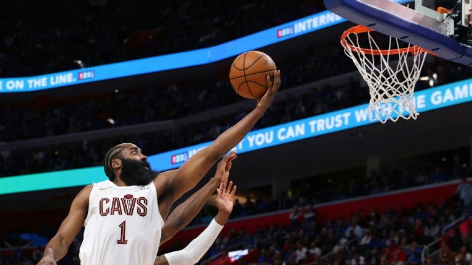  Cavs top Pistons in overtime for 3-2 series lead  
